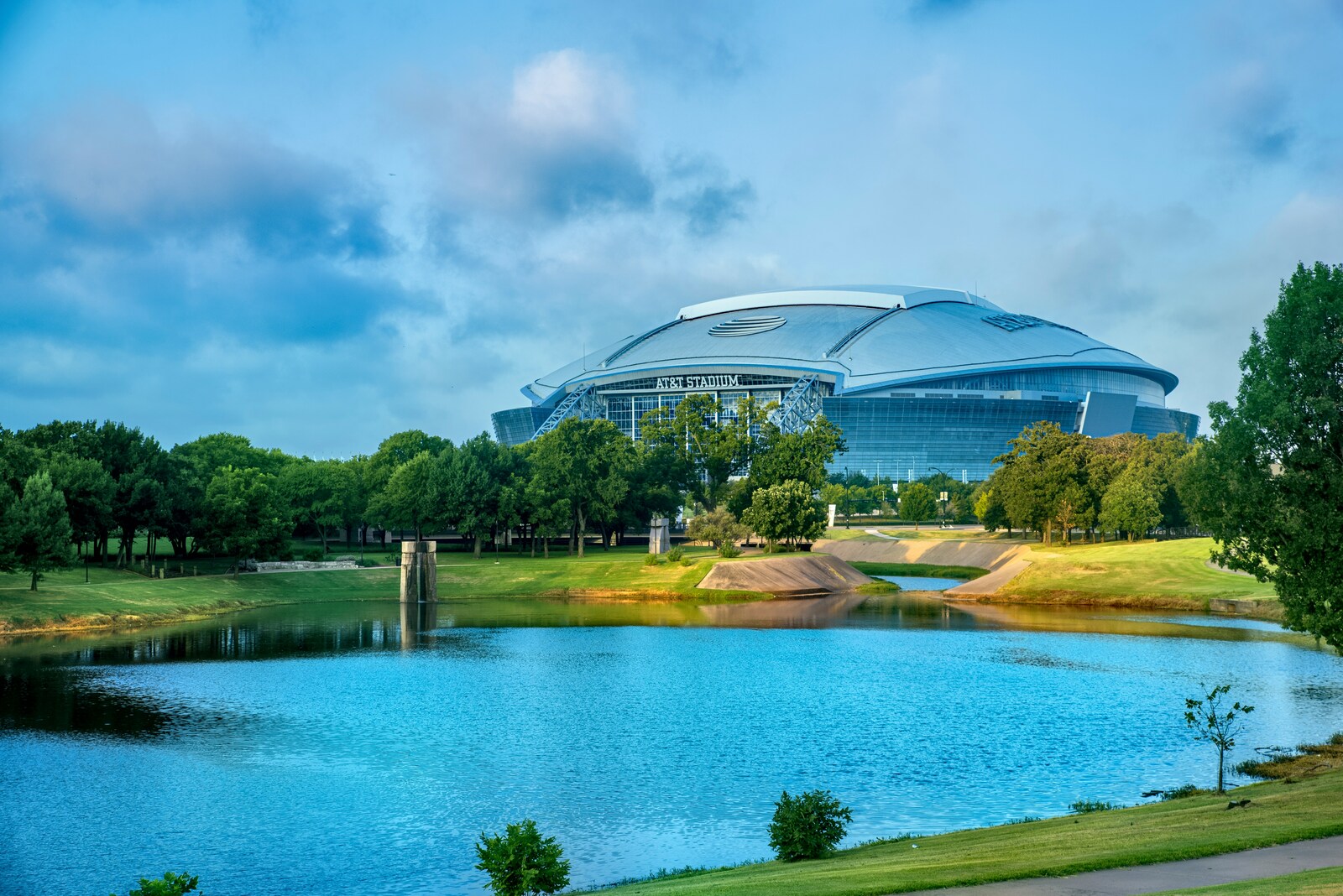 AT&T Stadium exterior view